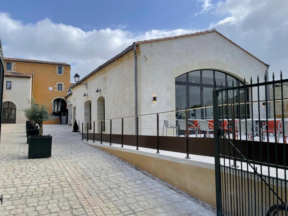 Aux Ducs De Sienne Hotel Montagne  Eksteriør billede
