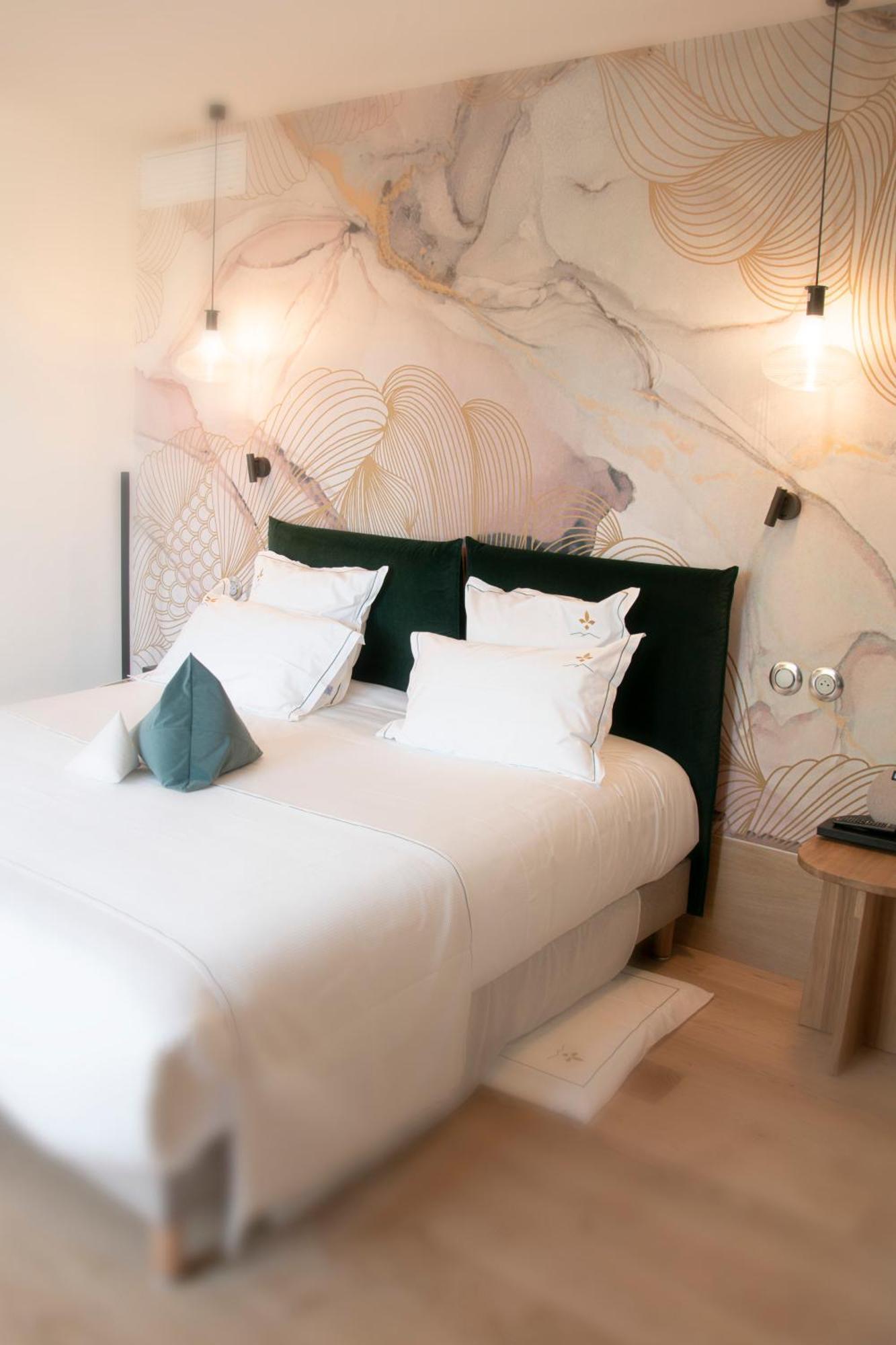 Aux Ducs De Sienne Hotel Montagne  Eksteriør billede