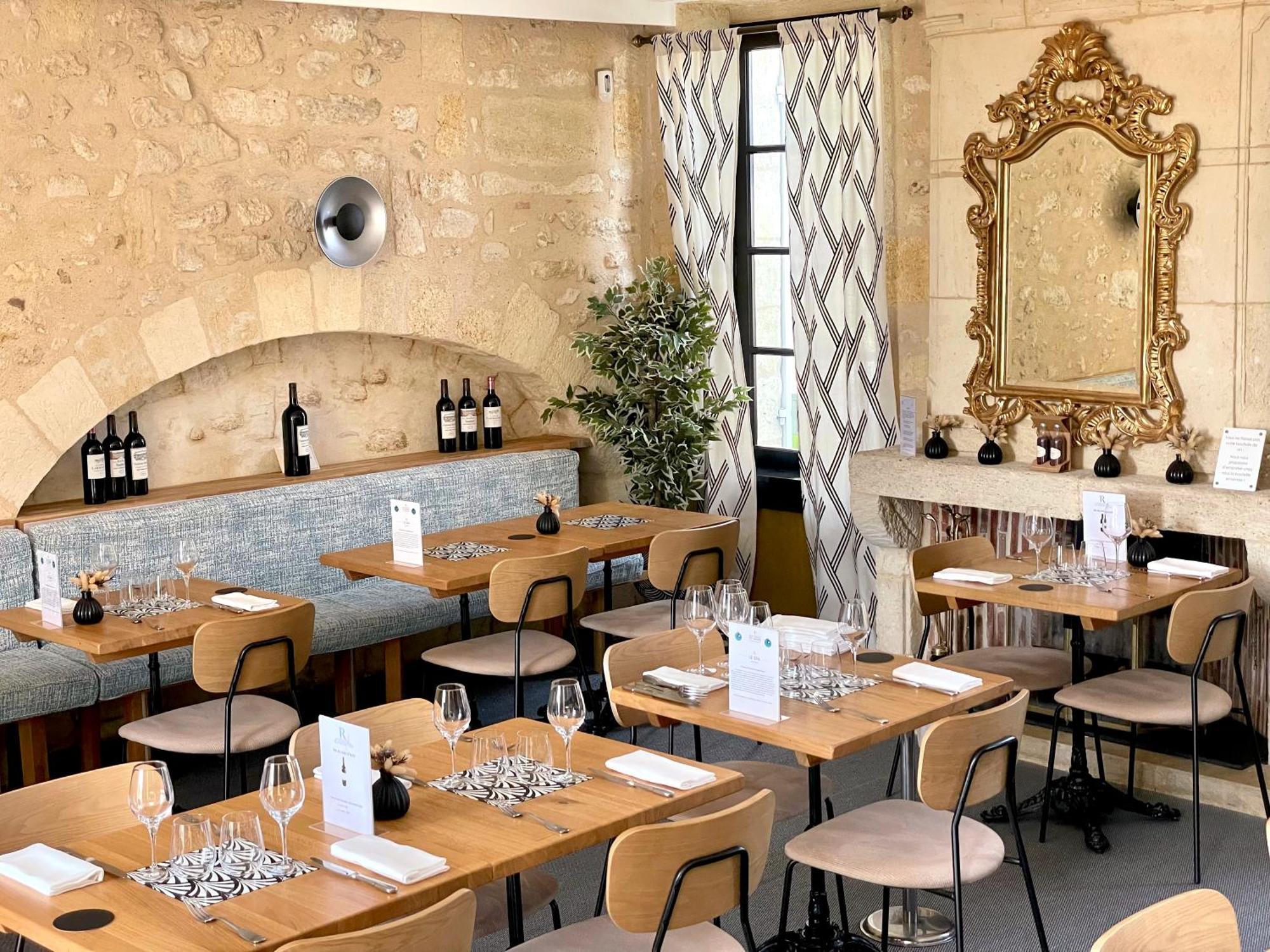Aux Ducs De Sienne Hotel Montagne  Eksteriør billede